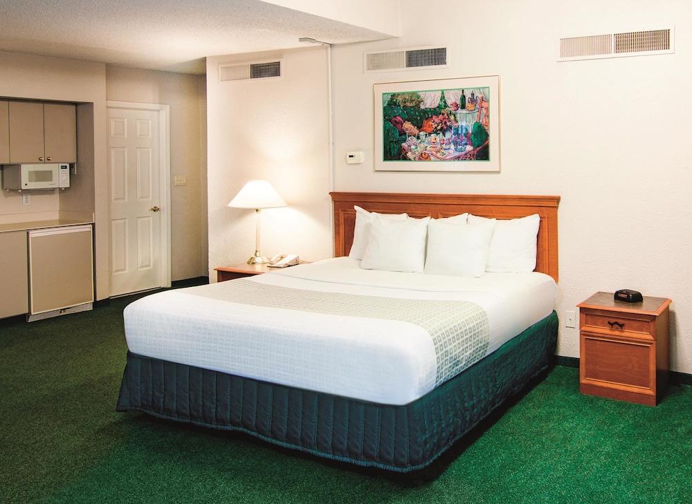 La Quinta Inn By Wyndham Indianapolis Airport Lynhurst Luaran gambar